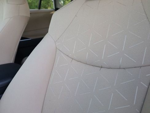 Used 2025 Toyota RAV4 XLE w/ Convenience Package image 20