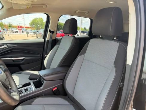 Used 2017 Ford Escape SE FWD image 10