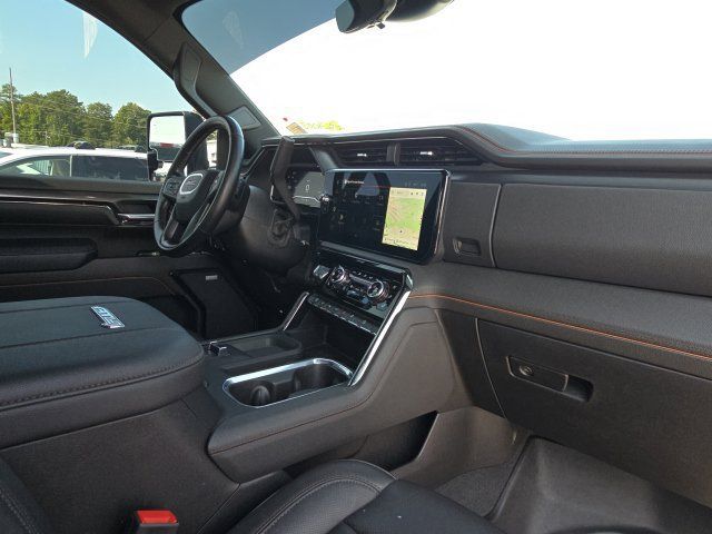 Used 2024 GMC Sierra 2500 AT4 w/ AT4 Premium Plus Package AWD/4WD image 22