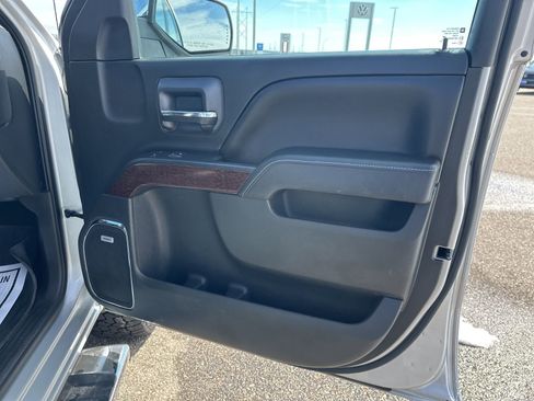 Used 2015 GMC Sierra 1500 SLT w/ SLT Crew Cab Value Package image 40