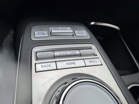 Certified 2024 Genesis GV70 2.5T Advanced w/ Advanced Package image 24