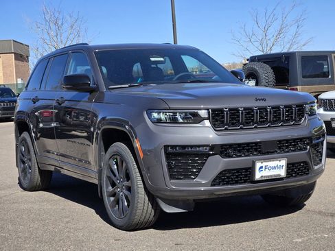New 2026 Jeep Grand Cherokee Limited AWD/4WD image 2