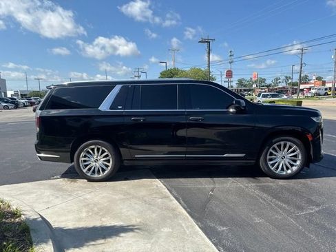 Used 2021 Cadillac Escalade ESV Premium Luxury w/ Driver Assist Tech Package AWD/4WD image 15