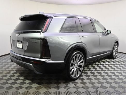 Certified 2026 Cadillac Vistiq Premium Luxury image 7