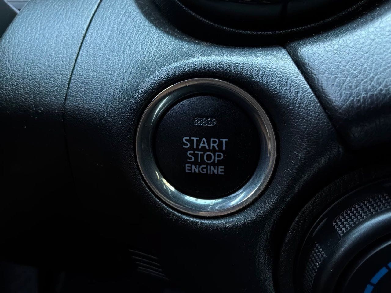 Used 2023 MAZDA MX-5 Miata Club RWD image 35