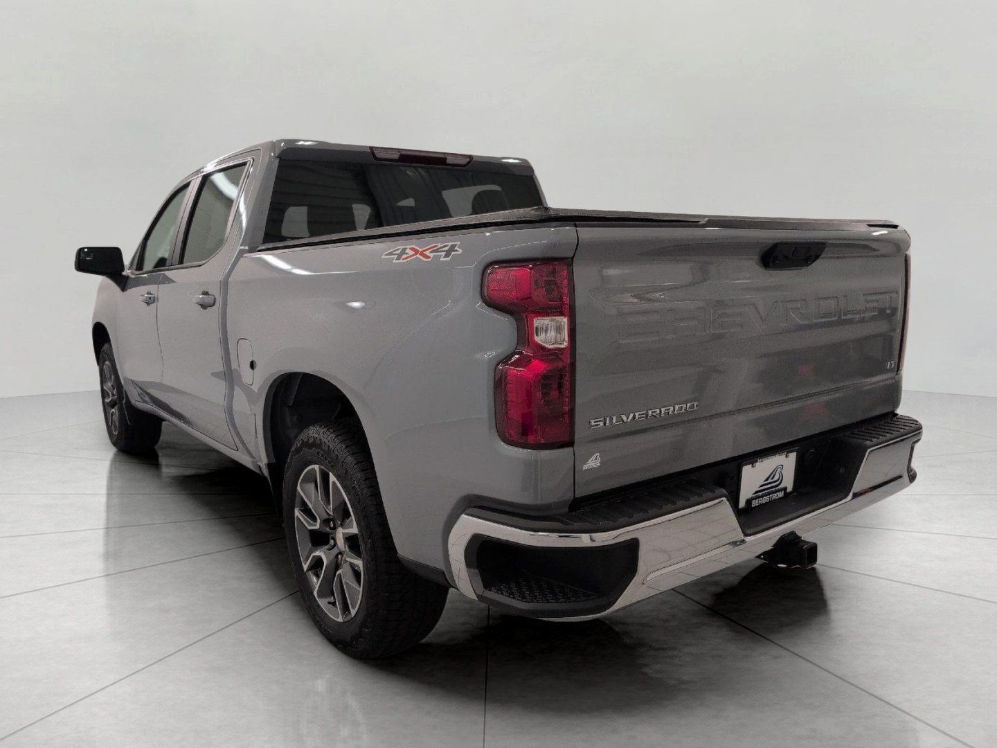 Used 2024 Chevrolet Silverado 1500 LT AWD/4WD image 20