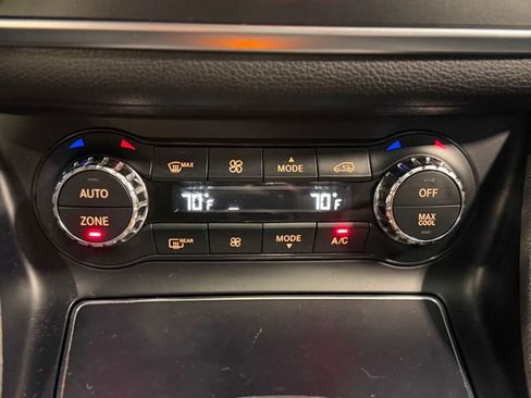 Used 2017 Mercedes-Benz CLA 250 4MATIC image 32