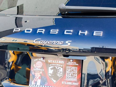 Used 2015 Porsche Cayenne S image 7