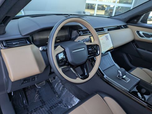 Used 2026 Land Rover Range Rover Velar Autobiography image 14