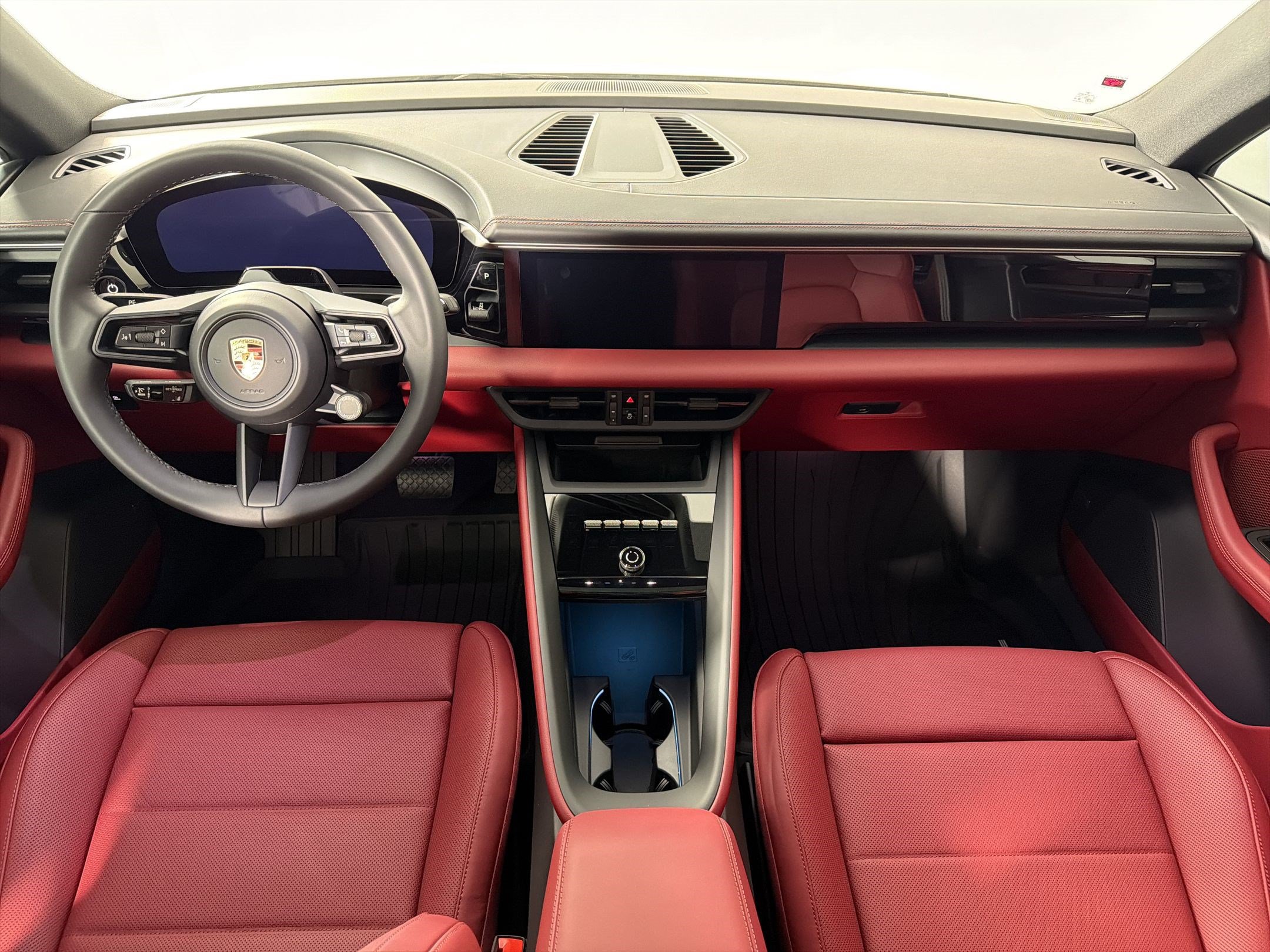 Used 2026 Porsche Macan Electric RWD image 17