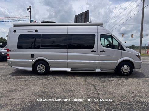 Used 2017 Mercedes-Benz Sprinter 3500 image 35