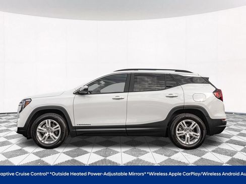 Used 2023 GMC Terrain SLE w/ Driver Convenience Package FWD image 8
