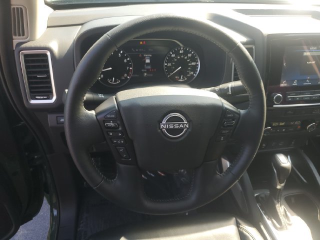 Used 2023 Nissan Frontier SV w/ SV Premium Package RWD image 15