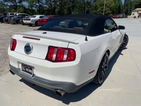 Used 2010 Ford Mustang GT Premium image 10
