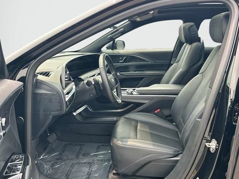 Certified 2024 Cadillac Lyriq Luxury AWD/4WD image 16