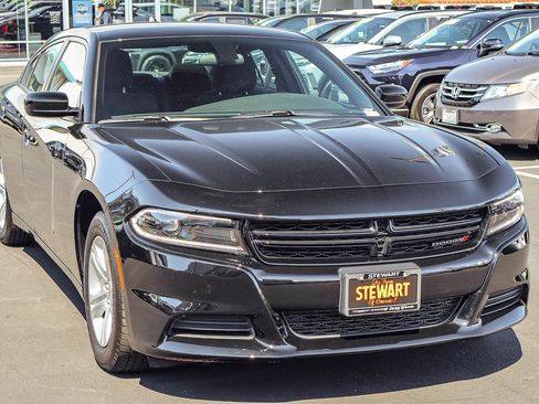 Used 2023 Dodge Charger SXT RWD image 17