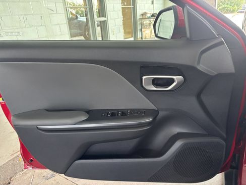 Used 2025 Kia K4 FWD image 18