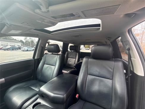 Used 2018 Toyota Sequoia TRD Sport image 23