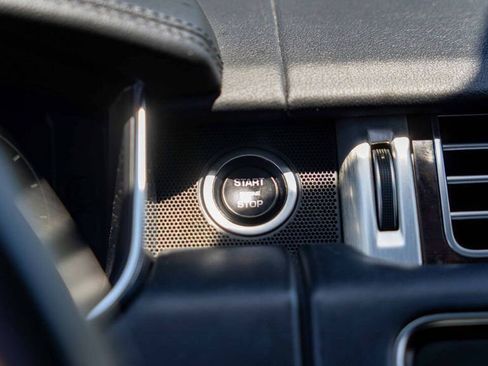 Used 2014 Land Rover Range Rover HSE image 28