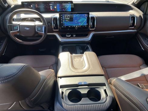 Used 2025 Ford Expedition Max King Ranch image 15