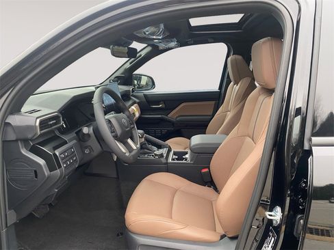 New 2025 Toyota 4Runner Limited image 9