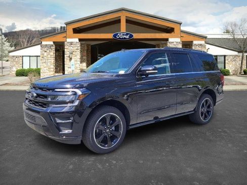 New 2024 Ford Expedition Limited image 19