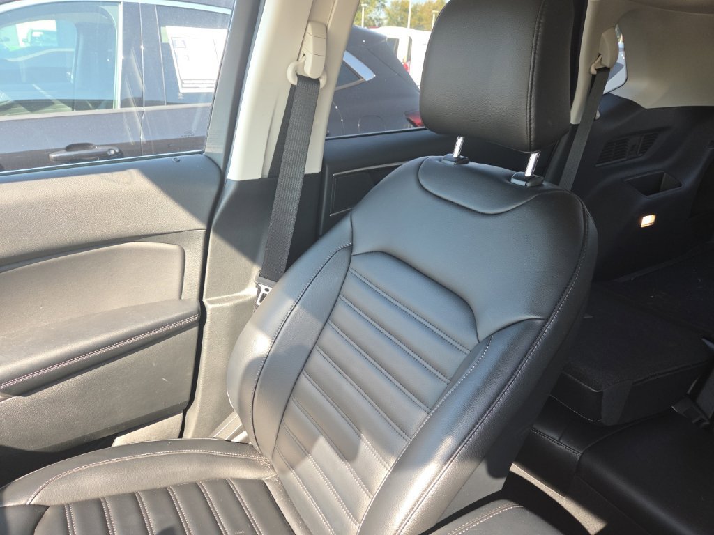 Certified 2024 Ford Edge SEL w/ Convenience Package AWD/4WD image 4