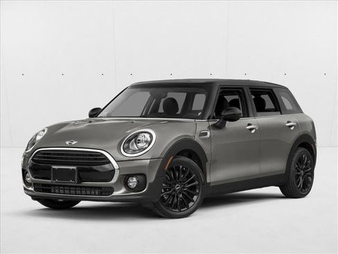 Used 2017 MINI Cooper Clubman FWD image 1