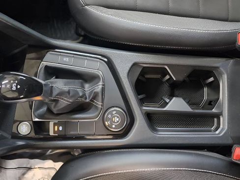 Used 2023 Volkswagen Taos SE image 22