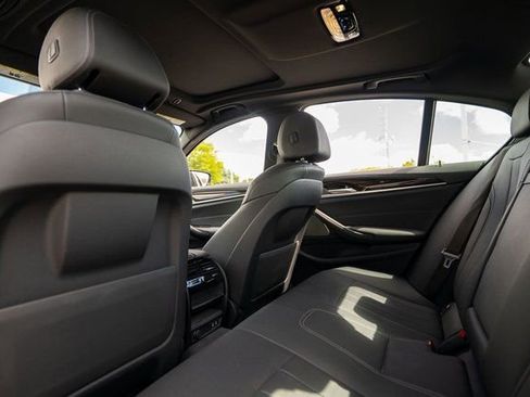 Used 2023 BMW 540i xDrive w/ Premium Package image 14