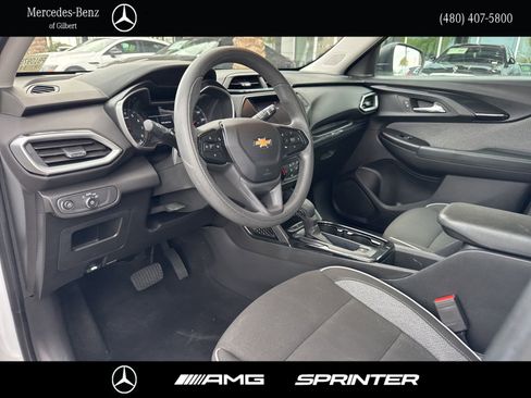 Used 2023 Chevrolet TrailBlazer LS FWD image 10