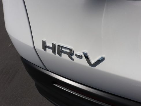 Certified 2026 Honda HR-V LX image 7