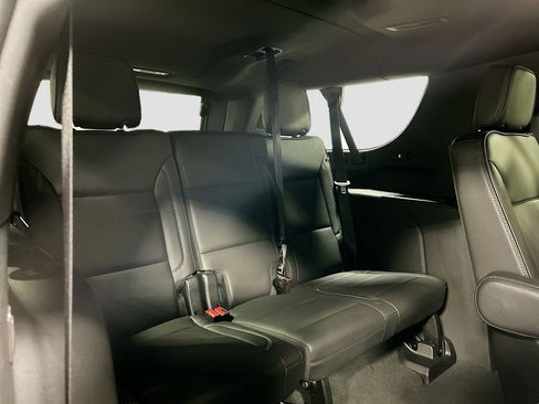 Used 2024 GMC Yukon XL Denali w/ Advanced Technology Package image 30