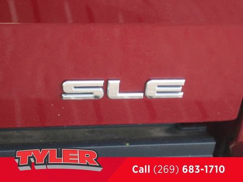 Used 2018 GMC Sierra 1500 SLE w/ SLE Value Package AWD/4WD image 16