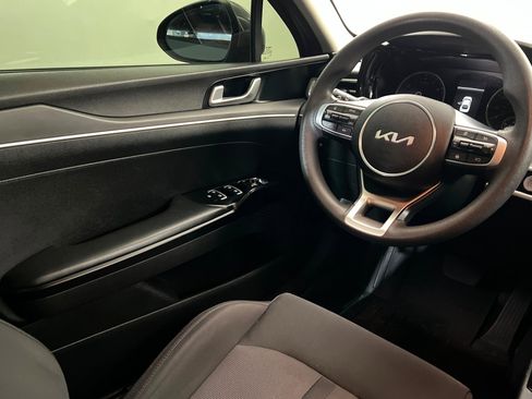Used 2022 Kia K5 LXS image 11
