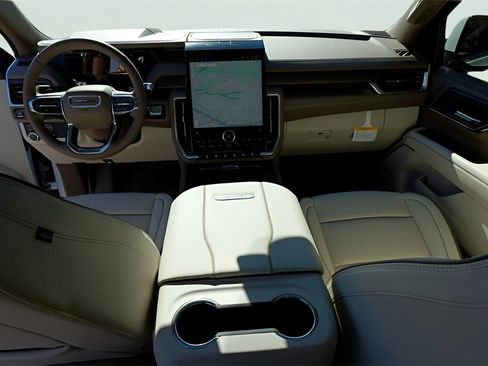 New 2026 GMC Yukon Denali w/ Sun & Power Step Package image 24