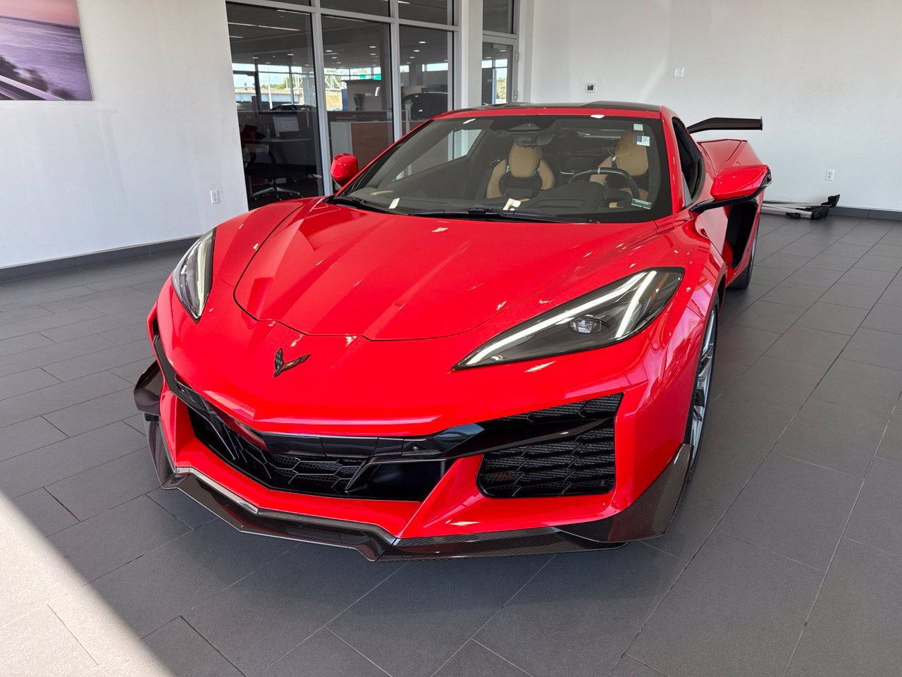 Used 2025 Chevrolet Corvette Z06 RWD image 3