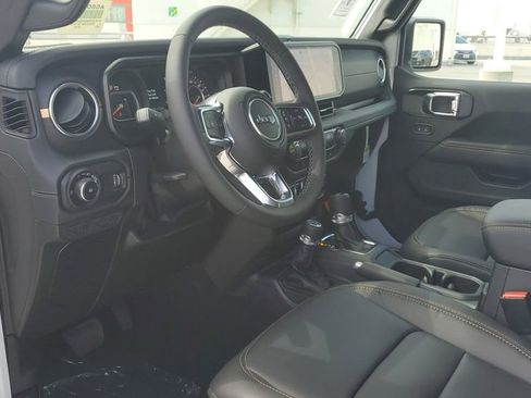 New 2025 Jeep Wrangler Sahara image 18