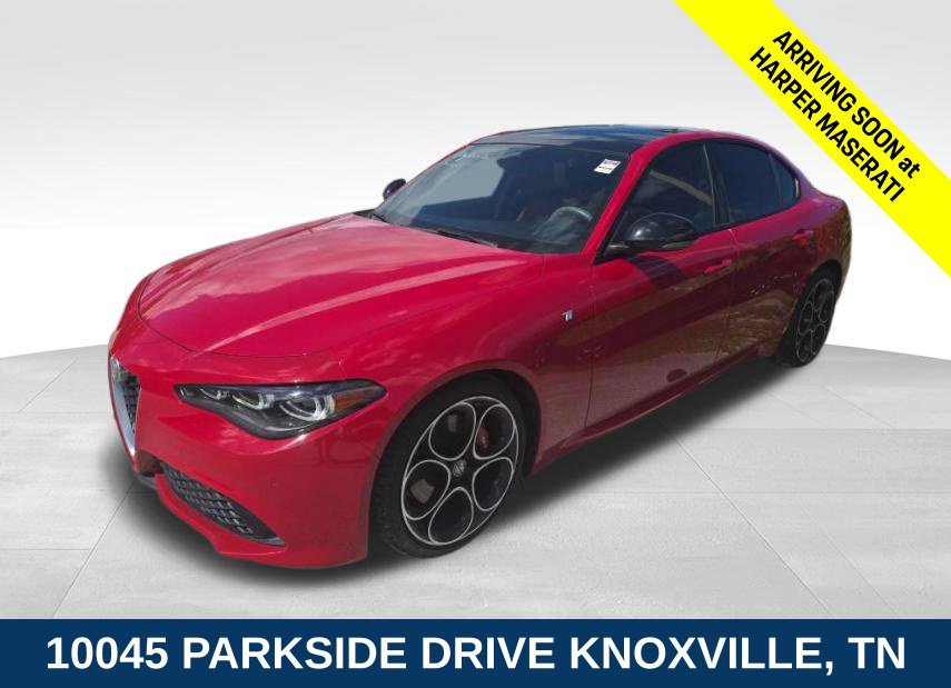 Used 2024 Alfa Romeo Giulia Ti RWD image 1