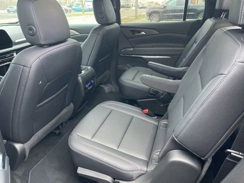 Certified 2025 Chevrolet Traverse LT image 6