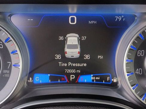 Used 2022 Chrysler 300 Touring image 27