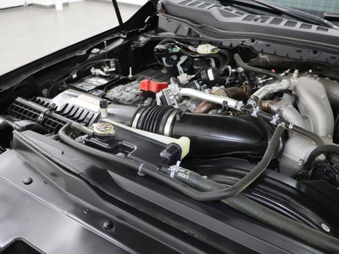 Used 2023 Ford F250 XLT w/ FX4 Off-Road Package image 18