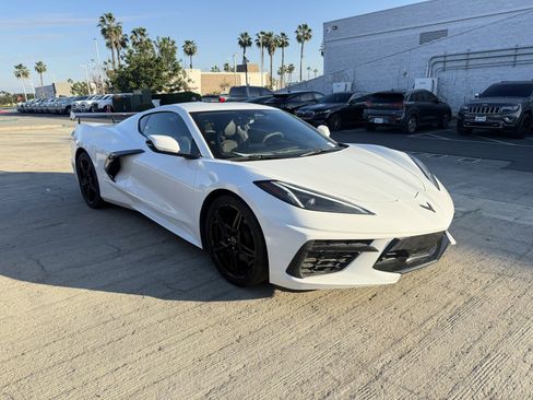 Used 2024 Chevrolet Corvette Stingray image 4