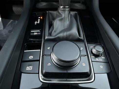 Certified 2025 MAZDA MAZDA3 2.5 Turbo Sedan w/Premium Plus image 40