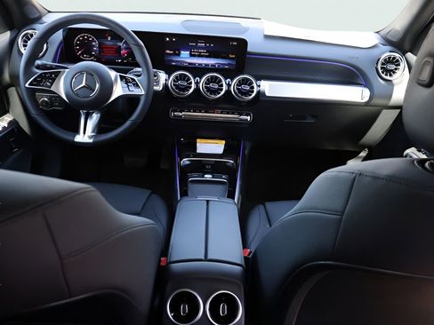 New 2026 Mercedes-Benz GLB 250 4MATIC image 15