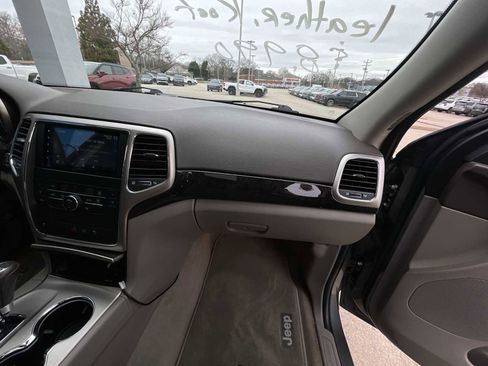 Used 2012 Jeep Grand Cherokee Altitude image 29