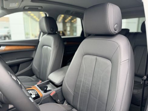 Certified 2023 Audi Q5 2.0T Premium w/ Convenience Package image 10