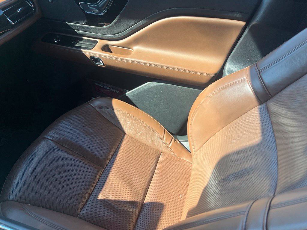 Used 2020 Lincoln Aviator Reserve w/ Elements Package Plus AWD/4WD image 15
