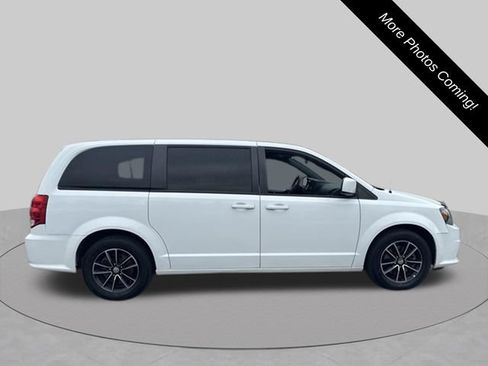 Used 2018 Dodge Grand Caravan GT FWD image 4