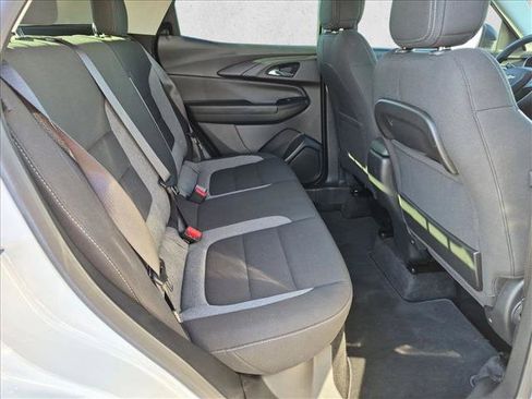 Used 2023 Chevrolet TrailBlazer LS FWD image 17